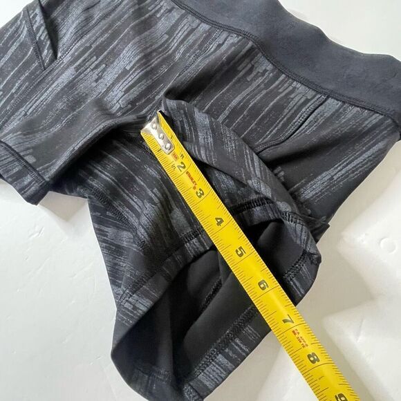 Lululemon Biker Shorts Gym Shorts Black and Gray Size 4 - Picture 7 of 8